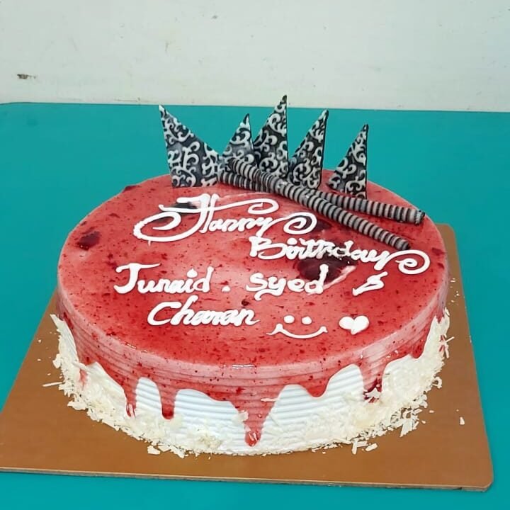 Exotic Berry Cake (Mixed Flavours Of Strawberry, Blueberry And Rasp Berry)